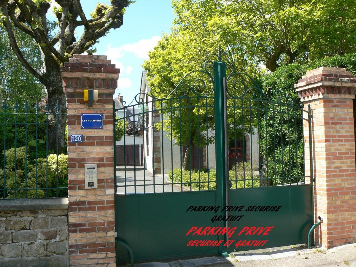 Les Tulipiers, Parking Securise, Lit Queen-Size, Le Port Du Mans Ле-Ман Экстерьер фото